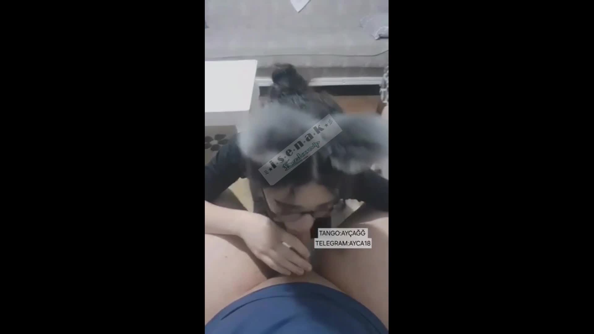 Gözlüklü Minyondan Harika Sakso